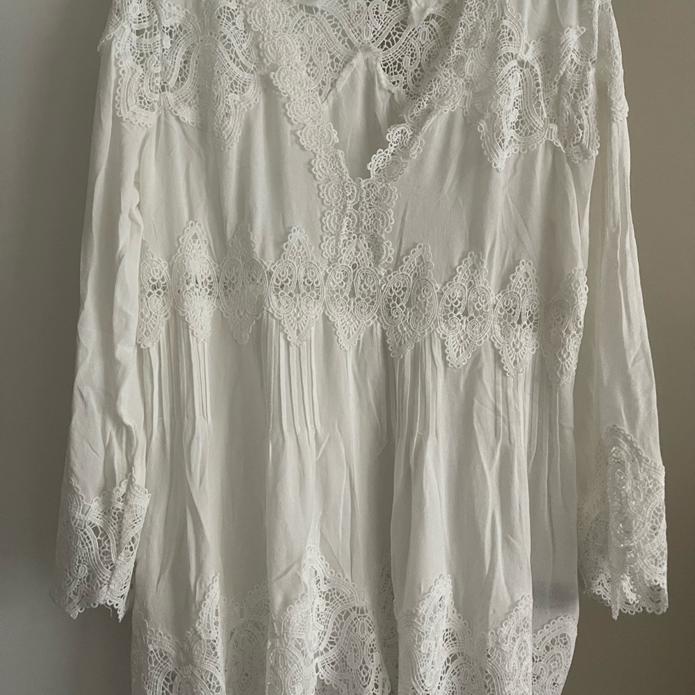 VICI Bell Sleeve Tunic Top (never worn)